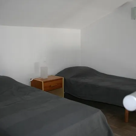 Studio/mezzanine 