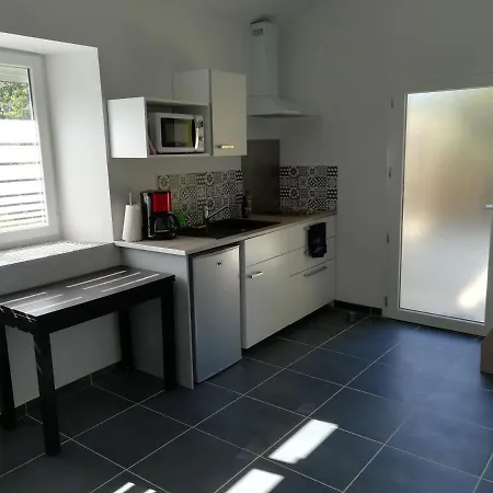 Studio/mezzanine 
